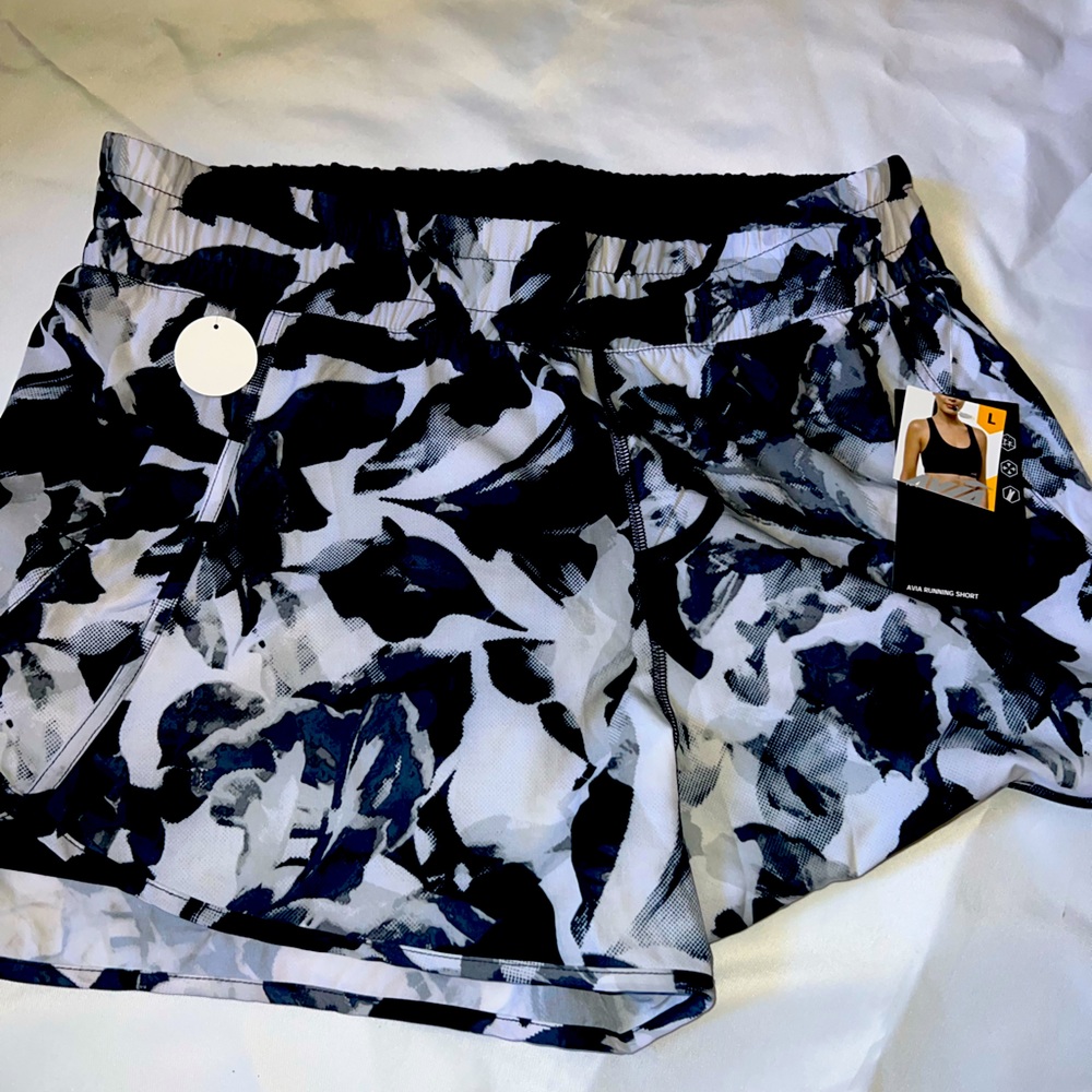 Avía running shorts  spandex comfort stretch inner lining size 12-14 (L)